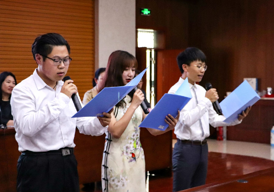 白鹿原话剧社朗诵.jpg