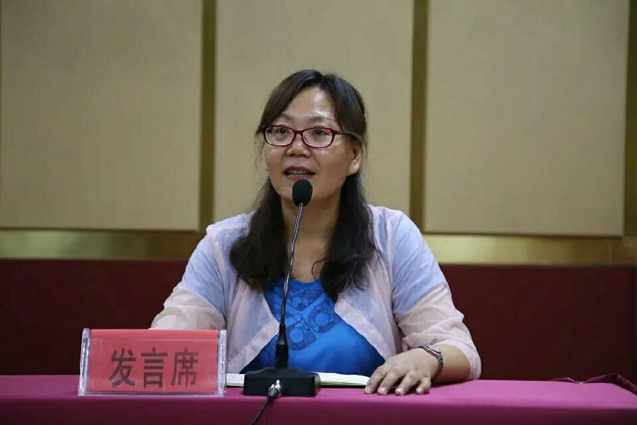 座谈交流:公司党委书记袁玎发言_副本.jpg