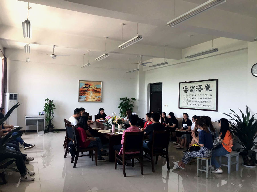 团委员工会工作例会.png